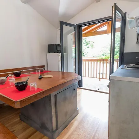 La Maison De Mon Grand-père, Appt Coté Jardin * Léon