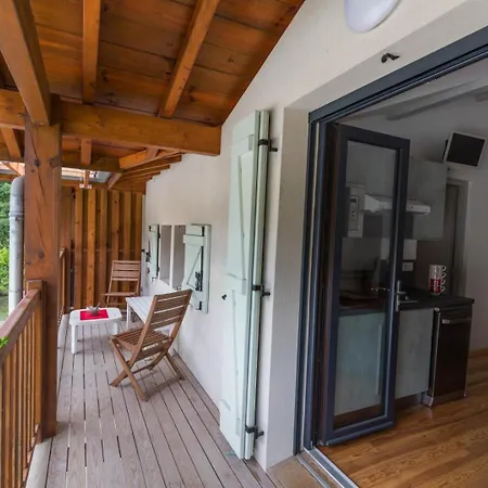 La Maison De Mon Grand-père, Appt Coté Jardin Hébergement de vacances *